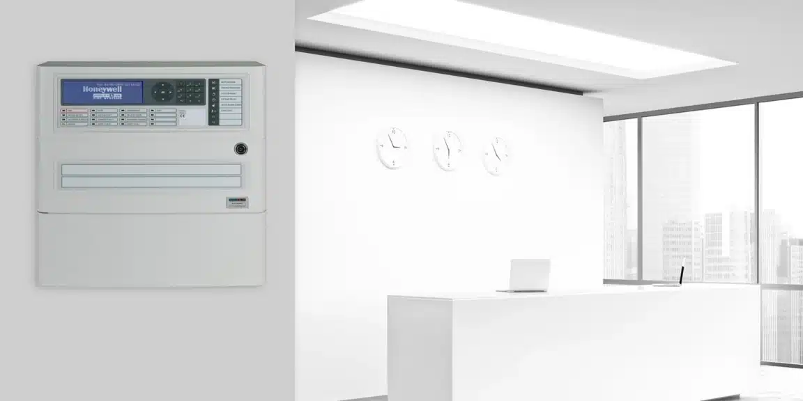 Ob als Hausalarmzentrale DXc1-S oder als Version mit Aufschaltmöglichkeit zur Feuerwehr DXc1-M bzw. DXc2-M, die DXc-Reihe passt sich Ihren Anforderungen optimal an.